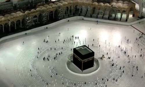 ആശ്വാസത്തിന്‍റെ നെടുവീര്‍പ്പിട്ട് ഉംറ തീര്‍ഥാടകര്‍ ഹറമിന്‍റെ മുറ്റത്ത് സുജൂദ് ചെയ്തു: കഅ്ബയെ വലംവെച്ച് ഉംറക്ക് തുടക്കം; മക്കയിലെ കാഴ്‌ചകള്‍