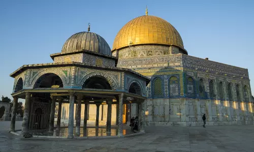 ഫലസ്തീനിലെ അല്‍ അഖ്സ പള്ളിയില്‍ പ്രവേശനം നിഷേധിച്ച ഇസ്രായേലി കോടതി വിധിക്കെതിരെ മുസ്‍ലിം നേതൃത്വം രംഗത്ത്
