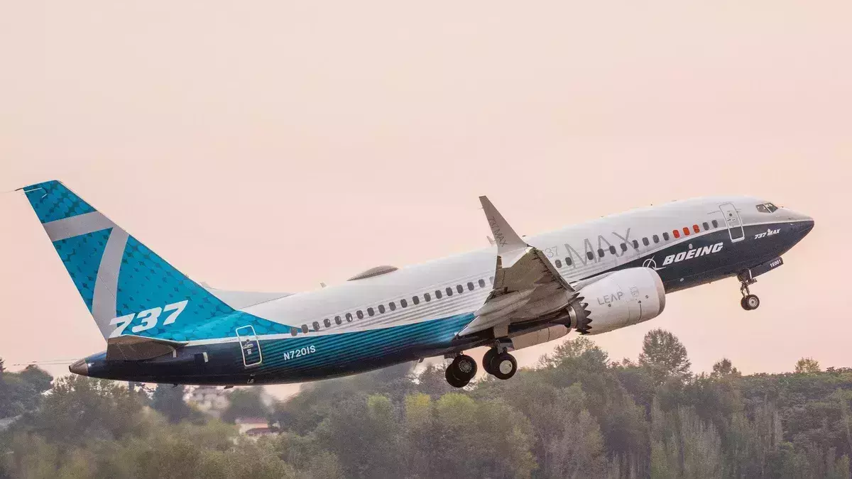 ബോയിങ് 737 മാക്സ് വിമാനങ്ങളുടെ വിലക്ക് നീക്കി അമേരിക്ക