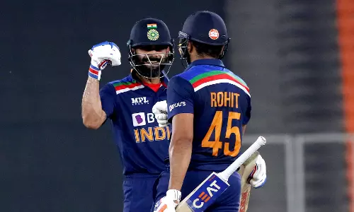 വെടിക്കെട്ടിന് തീ കൊളുത്തി  കോഹ്‍ലിയും രോഹിതും; ഇന്ത്യക്ക് കൂറ്റന്‍ സ്കോര്‍