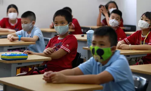 കോവിഡ് വ്യാപനം രൂക്ഷം; ദക്ഷിണ കൊറിയയില്‍ സ്കൂളുകള്‍ അടച്ചുപൂട്ടി