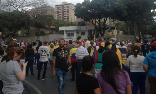 അമേരിക്കന്‍ നയതന്ത്രജ്ഞര്‍ മൂന്ന് ദിവസത്തിനകം രാജ്യം വിടണമെന്ന അന്ത്യ ശാസനവുമായി വെനസ്വേല