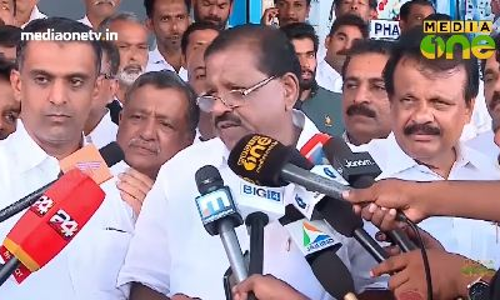 കൊല്ലത്ത് നിന്ന് കാസര്കോട്ടേക്ക് രാജ്മോഹന് ഉണ്ണിത്താന് വണ്ടി കയറിയത് അങ്ങനെ ചുമ്മാ പോവാനല്ല കൊല്ലത്ത് നിന്ന് കാസര്കോട്ടേക്ക് രാജ്മോഹന് ഉണ്ണിത്താന് വണ്ടി കയറിയത് അങ്ങനെ ചുമ്മാ പോവാനല്ല