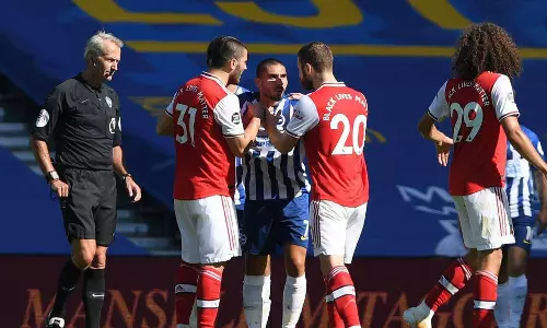 അഴ്‌സണലിന് ബ്രിങ്ടണ്‍ ഷോക്ക്