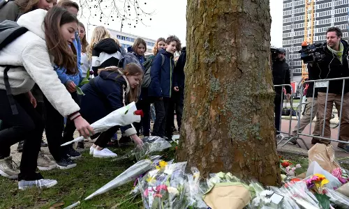 നെതര്ലന്ഡിലെ വെടിവെപ്പ്; കാരണം കണ്ടെത്താനാകാതെ അധികൃതര് നെതര്ലന്ഡിലെ വെടിവെപ്പ്; കാരണം കണ്ടെത്താനാകാതെ അധികൃതര്
