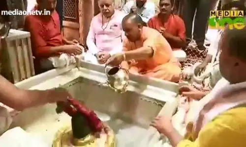 റോഡിലിറങ്ങിയാല്‍ ആദ്യമെത്തുക ഓട്ടോയാണ് 