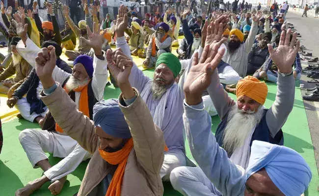 കൊടുംതണുപ്പിലും സമരവീര്യം കുറയാതെ കര്‍ഷകര്‍; സമരം 24ാം ദിവസത്തിലേക്ക് കടന്നു