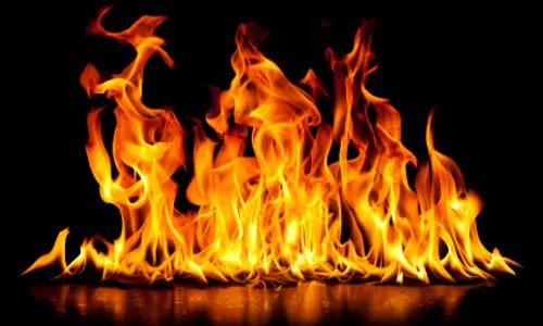 ബ്രഹ്മപുരം തീപിടിത്തം: കോര്‍പറേഷനെതിരെ പ്രദേശവാസികള്‍ 