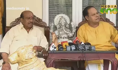 തിരഞ്ഞെടുപ്പുകാലത്തെ ഗുരുവന്ദനം തിരഞ്ഞെടുപ്പുകാലത്തെ ഗുരുവന്ദനം