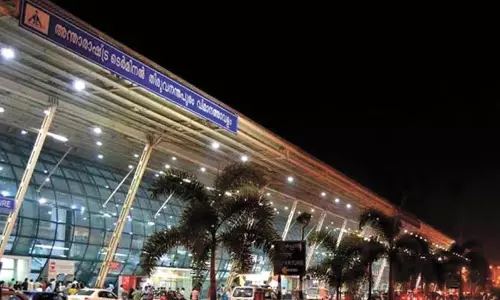 കേരളത്തിന്റെ ആവശ്യം കേന്ദ്രസര്ക്കാര് തള്ളി; തിരുവനന്തപുരം വിമാനത്താവള നടത്തിപ്പ് സ്വകാര്യ കമ്പനിക്ക് കേരളത്തിന്റെ ആവശ്യം കേന്ദ്രസര്ക്കാര് തള്ളി; തിരുവനന്തപുരം വിമാനത്താവള നടത്തിപ്പ് സ്വകാര്യ കമ്പനിക്ക്