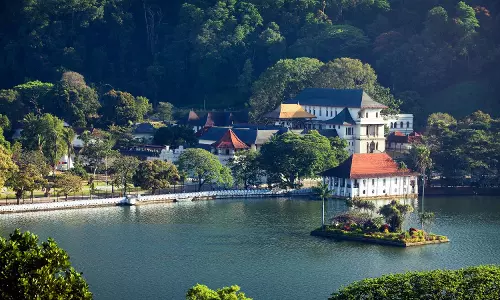 ശ്രീലങ്കന്‍ കാഴ്ചകളുമായി ശ്രീഹരി