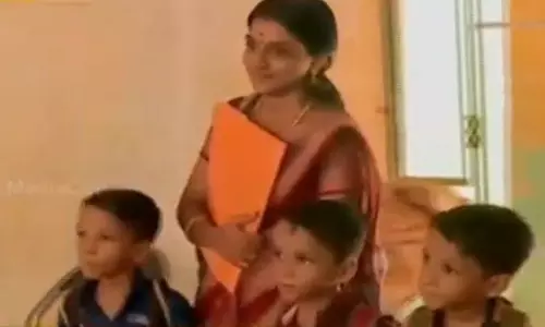 വിദ്യാര്‍ത്ഥികളായി മൂന്ന് മക്കള്‍; അദ്ധ്യാപികയായി അമ്മയും ഒരേ സ്‌കൂളില്‍