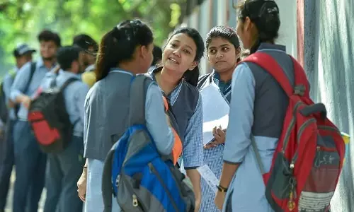 മാര്ച്ച് 17 ലെ പരീക്ഷ നീട്ടിവെക്കണമെന്നാവശ്യപ്പെട്ട് പ്ലസ് ടു സയന്സ് വിദ്യാര്ഥികള് മാര്ച്ച് 17 ലെ പരീക്ഷ നീട്ടിവെക്കണമെന്നാവശ്യപ്പെട്ട് പ്ലസ് ടു സയന്സ് വിദ്യാര്ഥികള്