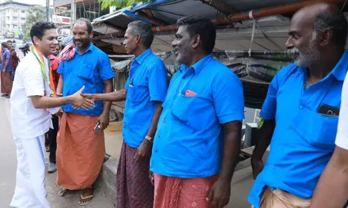 തെരഞ്ഞെടുപ്പ് ആവേശത്തില്‍ എറണാകുളം; പ്രചരണത്തില്‍ സജീവമായി സ്ഥാനാര്‍ഥികള്‍  