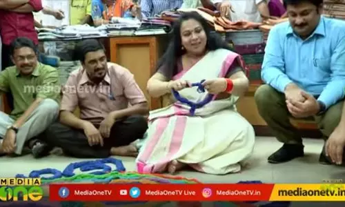 ശോഭന ജോർജിന്റെ ഒരു ഖാദി ഓണം ശോഭന ജോർജിന്റെ ഒരു ഖാദി ഓണം