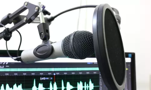 പി. ജയരാജന്‍റെ പ്രചാരണത്തിന് പാട്ടൊരുങ്ങുന്നത് തൃശൂരില്‍