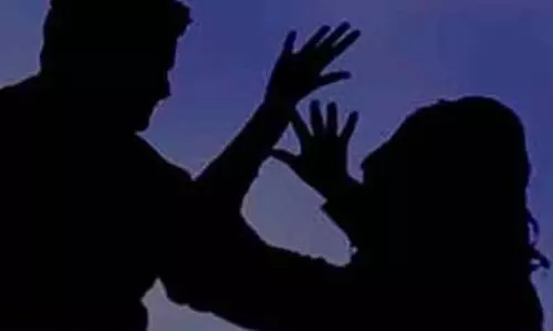 പാലക്കാട് മണ്ഡലത്തിലെ തെരഞ്ഞെടുപ്പ് ചര്‍ച്ചകളെ ചൂടു പിടിപ്പിച്ച് ചെറുപ്പുള്ളശ്ശേരി പീഡനം