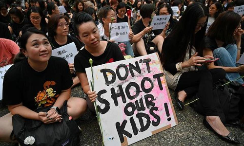 വിവാദ ബില്‍ പാസാക്കുന്നത് ഹോങ്കോങ് താല്‍ക്കാലികമായി നിര്‍ത്തിവെച്ചു 