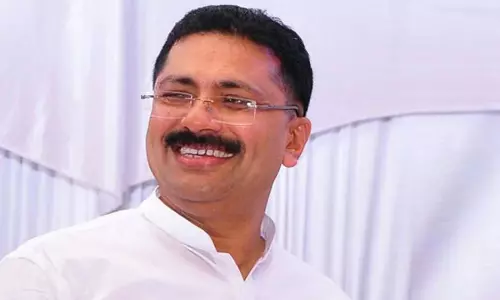 “ഇലക്ഷന് മത്സരിക്കാനും ഹിന്ദിക്കാരെ ഇറക്കിത്തുടങ്ങിയോ?” ജലീലിന്റെ പോസ്റ്റ് തൊഴിലാളി വിരുദ്ധവും വംശീയവുമെന്ന് സോഷ്യല് മീഡിയ “ഇലക്ഷന് മത്സരിക്കാനും ഹിന്ദിക്കാരെ ഇറക്കിത്തുടങ്ങിയോ?” ജലീലിന്റെ പോസ്റ്റ് തൊഴിലാളി വിരുദ്ധവും വംശീയവുമെന്ന് സോഷ്യല് മീഡിയ