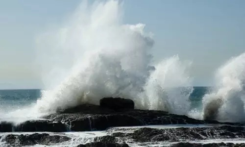 തിരുവനന്തപുരത്ത് കടലേറ്റം രൂക്ഷം 