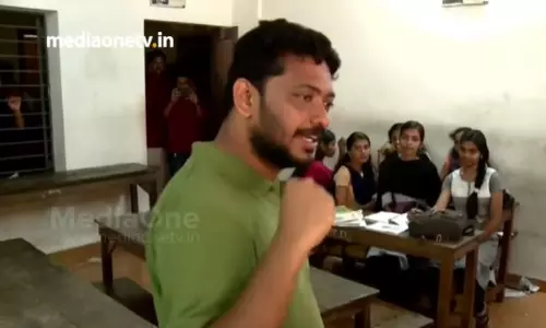 ക്യാമ്പസുകളെ ഇളക്കി മറിച്ച് മുന്നണികളുടെ പ്രചാരണം  