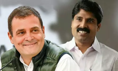 വയനാട്ടില്‍ തട്ടി വെട്ടിലായ കോഴിക്കോട്ടെ കോണ്‍ഗ്രസ്