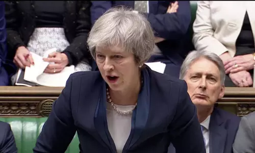 ബ്രിട്ടണിൽ രാഷ്ട്രീയ പ്രതിസന്ധി തുടരുന്നു ബ്രിട്ടണിൽ രാഷ്ട്രീയ പ്രതിസന്ധി തുടരുന്നു