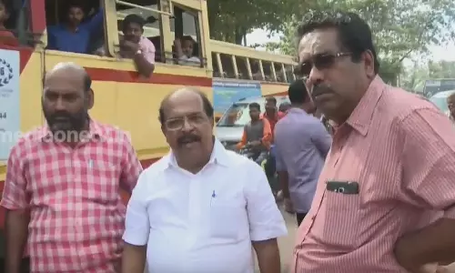 പാലാരിവട്ടം പാലം പണിത കാലം പോലെയല്ല; ഇപ്പോൾ നോക്കാനാളുണ്ട് പാലാരിവട്ടം പാലം പണിത കാലം പോലെയല്ല; ഇപ്പോൾ നോക്കാനാളുണ്ട്