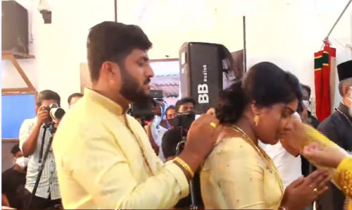 അവിടെ തെരഞ്ഞെടുപ്പ് മേളം, ഇവിടെ താലികെട്ട്; ഒടുവില്‍ സ്ഥാനാര്‍ഥി വധുവിനെ വീട്ടിലാക്കി പ്രചരണത്തിരക്കിലേക്ക്