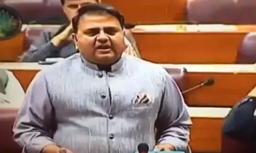 പുൽവാമ ആക്രമണം;  പാക് മന്ത്രിയുടെ പ്രസ്താവനയിൽ പാകിസ്താനിൽ പ്രതിഷേധം ശക്തം