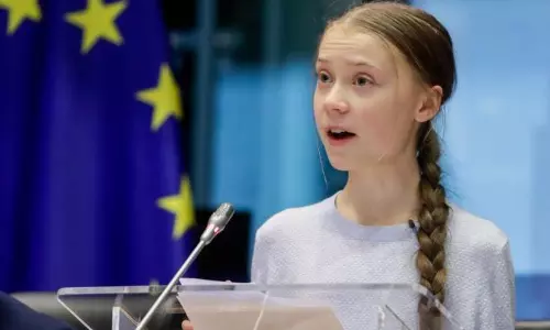 അന്ന് ചില്‍ ഗ്രേറ്റ ചില്‍ എന്ന് ട്രംപ്; ഇന്ന് ബൈഡന് വോട്ട് ചെയ്യൂ എന്ന് ഗ്രേറ്റ തുന്‍ബര്‍ഗ്