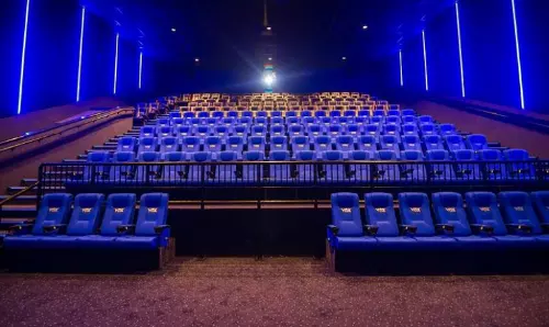 സെക്കന്‍റ് ഷോ അനുവദിച്ചില്ലെങ്കില്‍ തിയറ്ററുകള്‍ അടച്ചിടുമെന്ന് ഫിലിം ചേംബര്‍