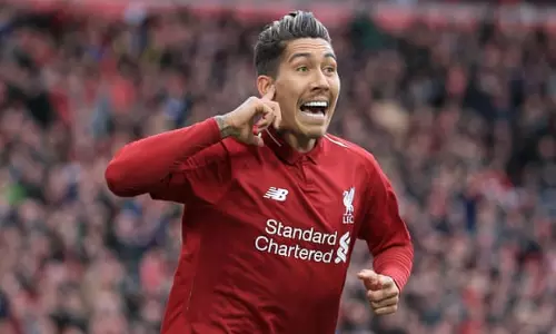 വാശിയേറിയ പോരാട്ടത്തിനൊടുവില്‍ അജയ്യരായി ചുവപ്പ് പട 