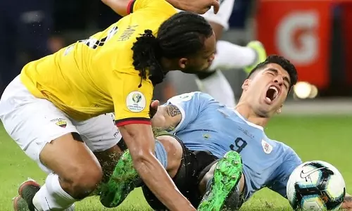 സുവാരസും കവാനിയും ഗോളടിച്ചു; ഇക്വഡോറിനെ തകര്‍ത്ത് ഉറുഗ്വെ