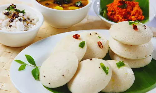 ഇഡ്ഡലി മോശം ഭക്ഷണമെന്ന് ബ്രിട്ടീഷ് പ്രൊഫസര്‍; ട്വിറ്ററില്‍ പിന്നീട് നടന്നത് ഒരു യുദ്ധം