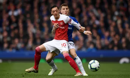 ആഴ്സണലിന്‍റെ ചാമ്പ്യന്‍സ് ലീഗ് സ്വപ്നങ്ങള്‍ തകരുന്നുവോ?