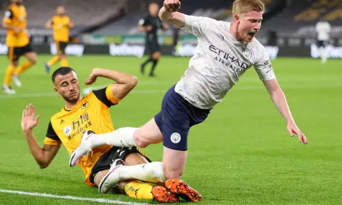 പ്രീമിയര്‍ ലീഗില്‍ വോള്‍വ്‌സിനെ തകര്‍ത്ത് സിറ്റിയും കുതിപ്പ് തുടങ്ങി