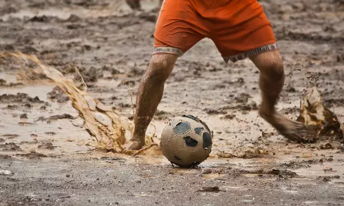 സാക്ഷാല്‍ ഇയാന്‍ റഷിനെ പോലും ഞെട്ടിച്ച കാസറോട്ടെ കുട്ട്യാളെ പന്ത് കളി..!
