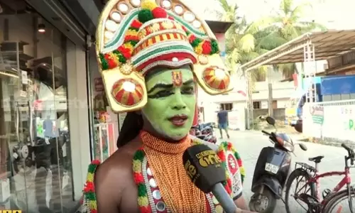 പി രാജീവിനായി ഓട്ടന്‍തുള്ളലിലൂടെ വോട്ടഭ്യര്‍ഥന 