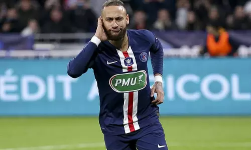 പ്രതിഫലം പകുതി മതി, ബാഴ്‌സയിലെത്താന്‍ നെയ്മറുടെ അറ്റകൈ പ്രയോഗം