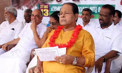 1750 കോടിയുടെ വികസനം  നടത്തിയെന്ന്  ഇന്നസെന്റ്;  ഇല്ലെന്ന് യു.ഡി.എഫ് എം.എല്‍.എമാര്‍