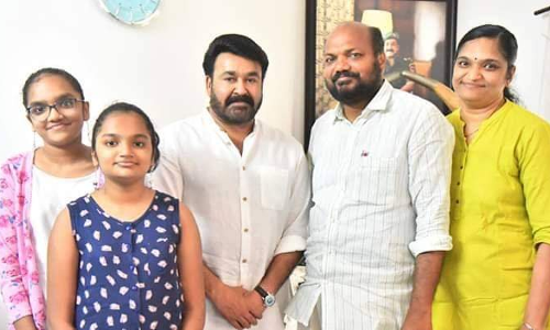 എറണാകുളത്തെ ഇടതുമുന്നണി സ്ഥാനാര്‍ഥി പി. രാജീവിന് ആശംസകൾ നേർന്ന് മോഹൻലാൽ