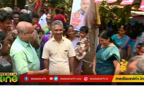 കോഴിക്കോട്ടെ സ്ഥാനാർഥികള്‍ക്കൊപ്പം 