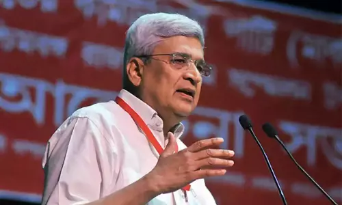 ബി.ജെ.പിക്കെതിരെ പൊരുതുന്നതിനു പകരം രാഹുല്‍ ഇടതുപക്ഷത്തെ ലക്ഷ്യം വയ്ക്കുകയാണെന്ന് കാരാട്ട്