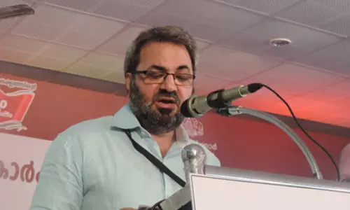 രാഘവനെതിരായ ഒളിക്യാമറ ആരോപണം; ജില്ലാ കലക്ടറോട് റിപ്പോർട്ട് തേടിയെന്ന് മുഖ്യ തെരഞ്ഞെടുപ്പ് ഓഫീസര്‍