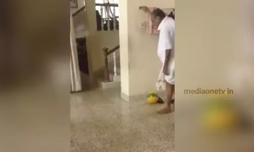 കുട്ടികൾക്കൊപ്പം പന്ത് കളിക്കുന്ന മാണിയുടെ അപൂർവ വീഡിയോ