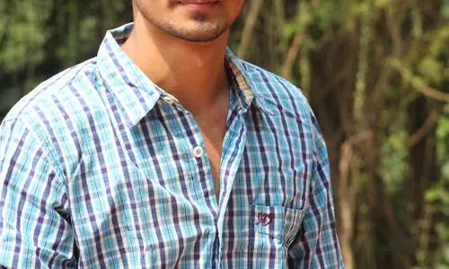 ബൈക്കപകടം തകര്‍ത്ത ജീവിതത്തില്‍ നിന്നും തിരികെ വരാനൊരുങ്ങി സിനിമാതാരം വിഘ്നേഷ്