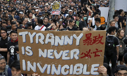 ഹോങ്കോങ്ങില്‍ സര്‍ക്കാര്‍ വിരുദ്ധ പ്രക്ഷോഭം ശക്തമായി തുടരുന്നു