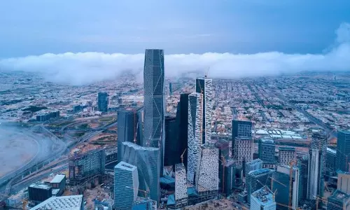 സൗദിയില്‍ മൂല്യ വര്‍ധിത നികുതി പതിനഞ്ച് ശതമാനമാക്കി ഉയര്‍ത്തി; പൗരന്മാര്‍ക്കുള്ള സാമ്പത്തിക സഹായങ്ങള്‍ നിര്‍ത്തലാക്കി 