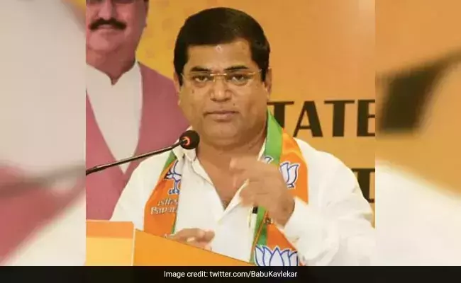 അശ്ലീല ദൃശ്യങ്ങള് വാട്സ് ആപ്പ് ഗ്രൂപ്പില്; ഗോവ ഉപമുഖ്യമന്ത്രിയുടെ വിശദീകരണം ഇങ്ങനെ.. അശ്ലീല ദൃശ്യങ്ങള് വാട്സ് ആപ്പ് ഗ്രൂപ്പില്; ഗോവ ഉപമുഖ്യമന്ത്രിയുടെ വിശദീകരണം ഇങ്ങനെ..